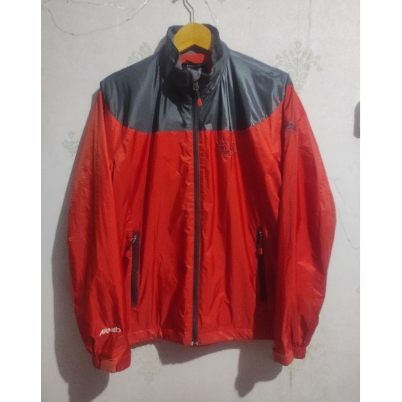 JAKET OUTDOOR MOUNTAIN HARDWARE