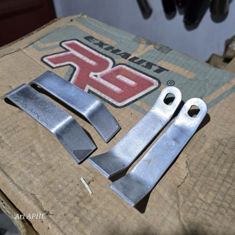 plat bracket penahan standar tengah original R9 yamaha VIXION OLD VIXION NEW NVL NVA tahanan jagrak 