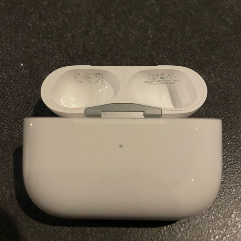 case charging airpods pro gen 1
