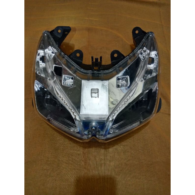 Reflektor lampu depan vario 110 fi esp original