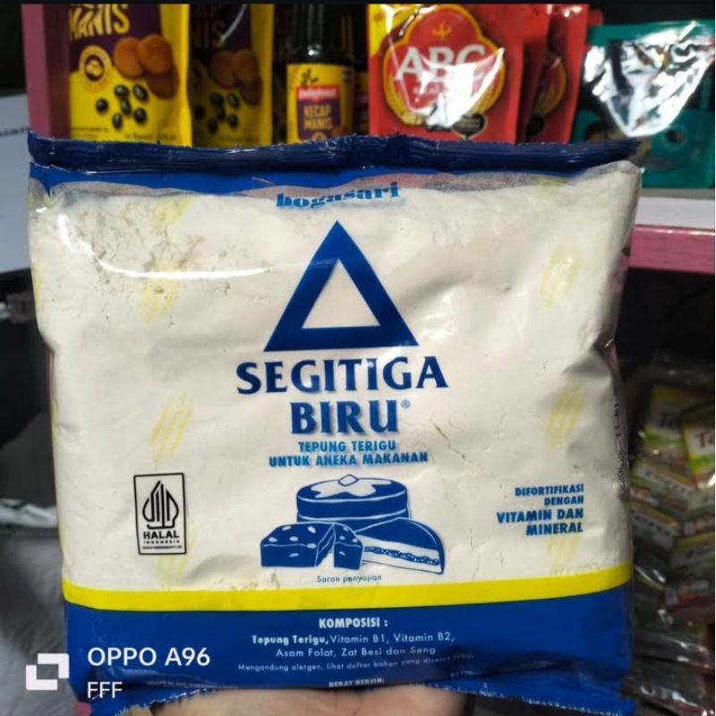 

Tepung Segitiga Biru/ tepung terigu segitiga biru 250gr