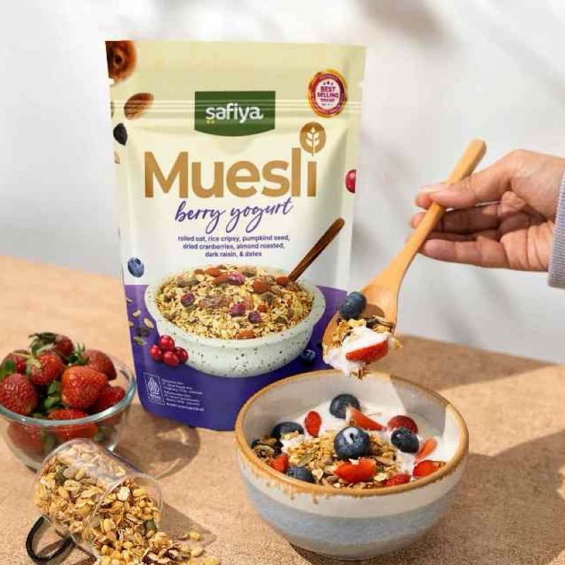 Safiya Muesli Berry Yogurt 1 Kg Sereal With Almond Premium