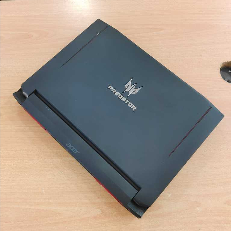 Laptop Second Gaming Acer Predator 15-G9-793 / Core i7 Gen 7 / VGA Nvidia GTX 1060