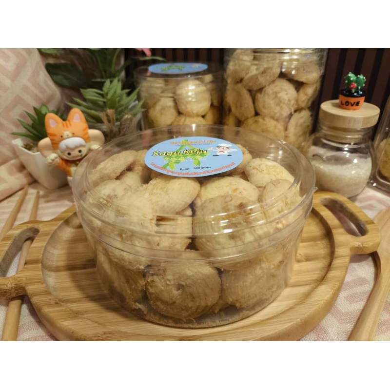 

Kue Kering Sagoo Keju| Kue Sagu Keju Toples Bulat 500gr kue lebaran|kue idul fitri |Kue Natal| Kue Imlek| Kue Chinese New Year|Kue CNY |kue kering homemade |hampers idul fitri |hampers lebaran