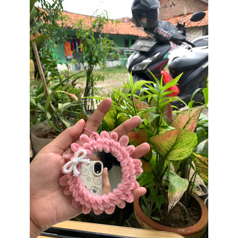 Gantungan cermin kawat bulu - kawat bulu bunga - keychain kawat bulu