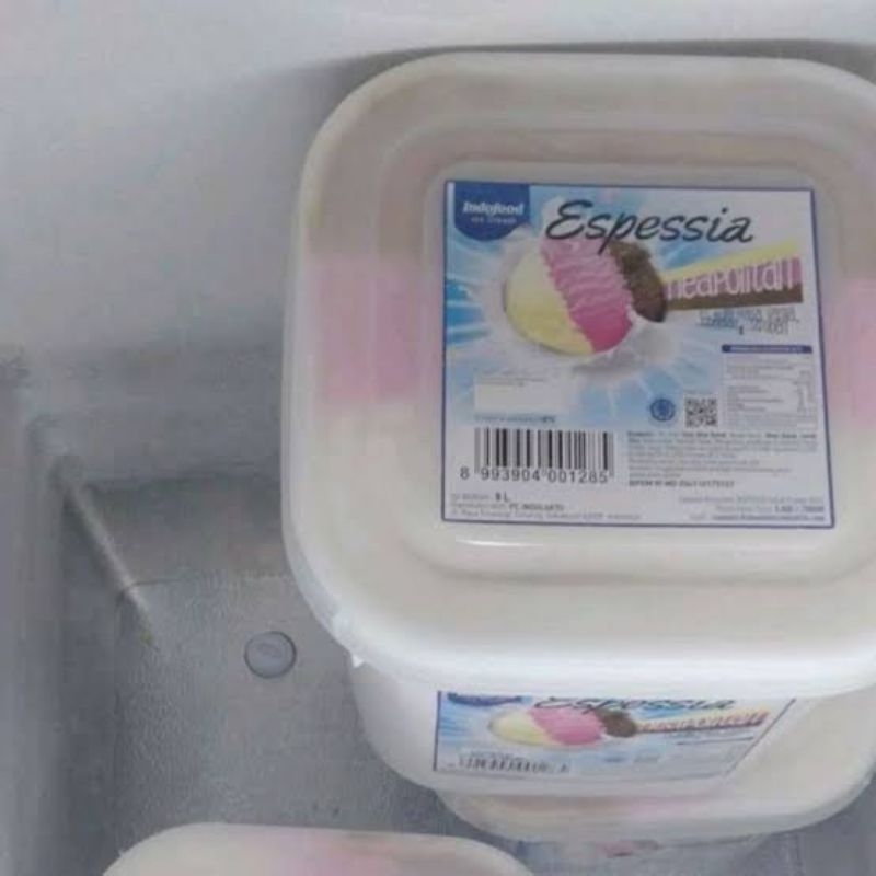 

(READY) Es Krim Bulk 8L Neapolitan