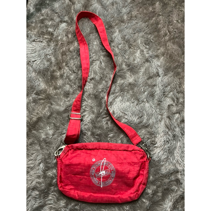 preloved tas merk joger warna merah
