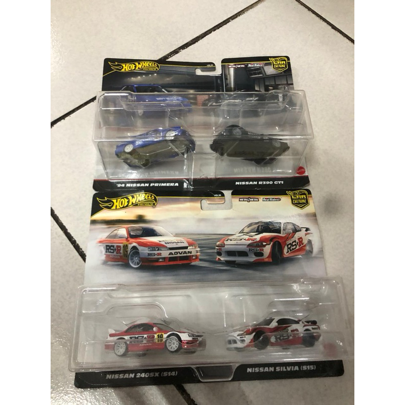 HotWheels premium 2 pack Nissan