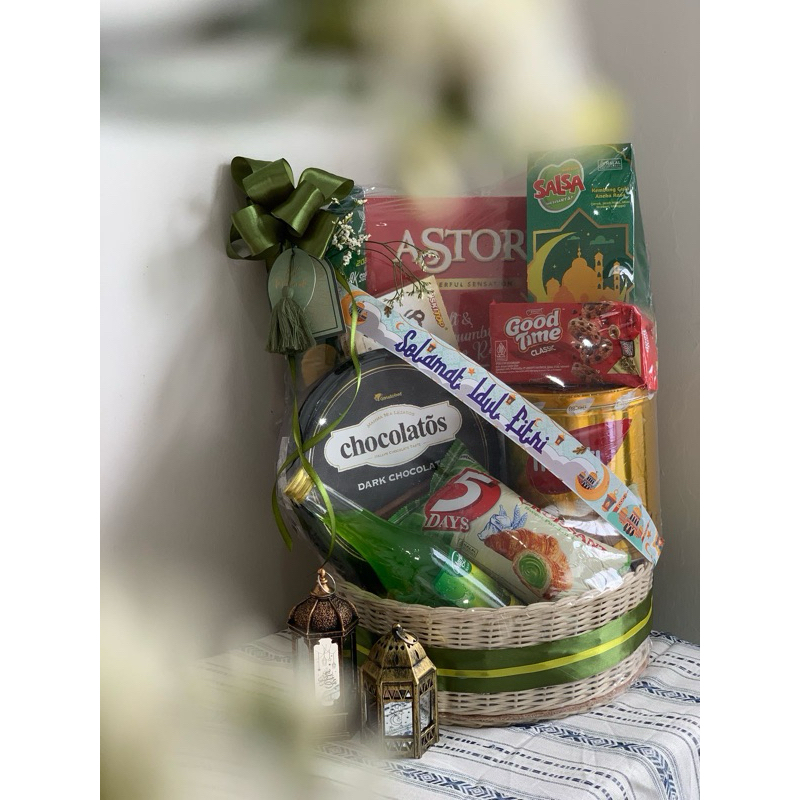 

Large Hampers / Hampers Parcel Lebaran / Idul Fitri / Eid Al-Fitr / Hampers Parcel Makanan / Parcel Snack Murah / Hampers Murah