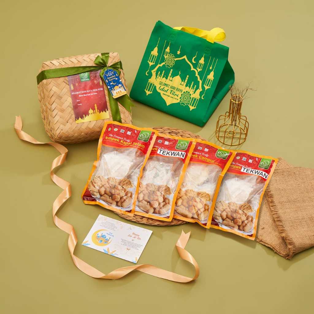 

[READY STOCK] Hampers Lebaran Idul Fitri Mubarak Pempek Belida Isi 8 PCS Pempek Campur + 2 PCS Pempek Kapal Selam + 24 PCS Tekwan | Pempek Belida CRP Asli Palembang // Hampers Lebaran //Hampers Ramadhan