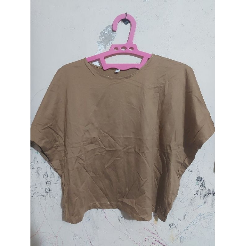 Kaos Wanita UNIQLO