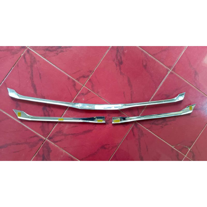 list grill innova lama 2012 original