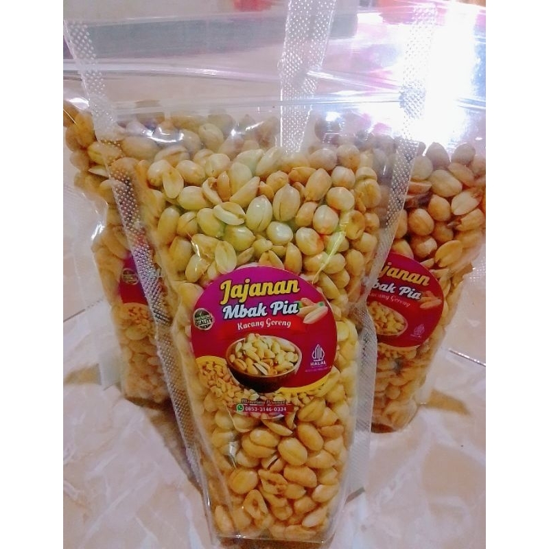 

KACANG GORENG MBAK PIA