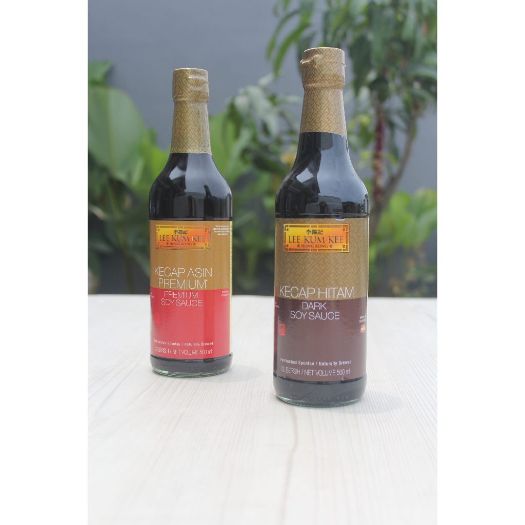 

Kecap Asin & Kecap Hitam Premium Lee Kum Kee 500ml