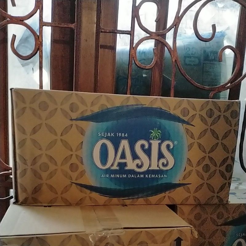 

Oasis - Air Mineral Botol 330 1 Dus isi 24 botol