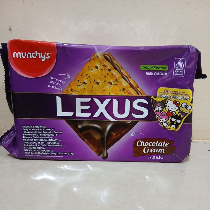 

LEXUS CHOCOLATE CREAM INSIDE CAP MUNCHYS 190 GRAM