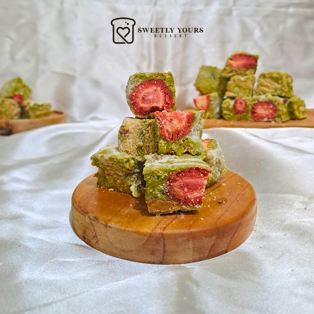 

1GO Matcha Snowflakes Crisp