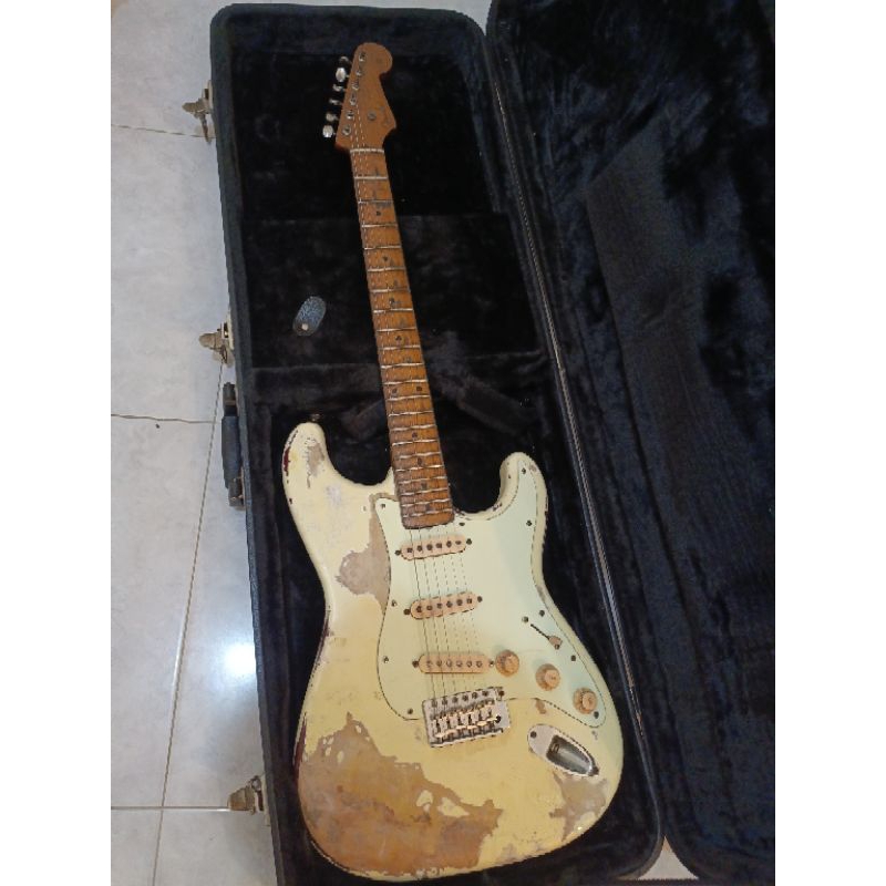 fender reissue 54 made in japan