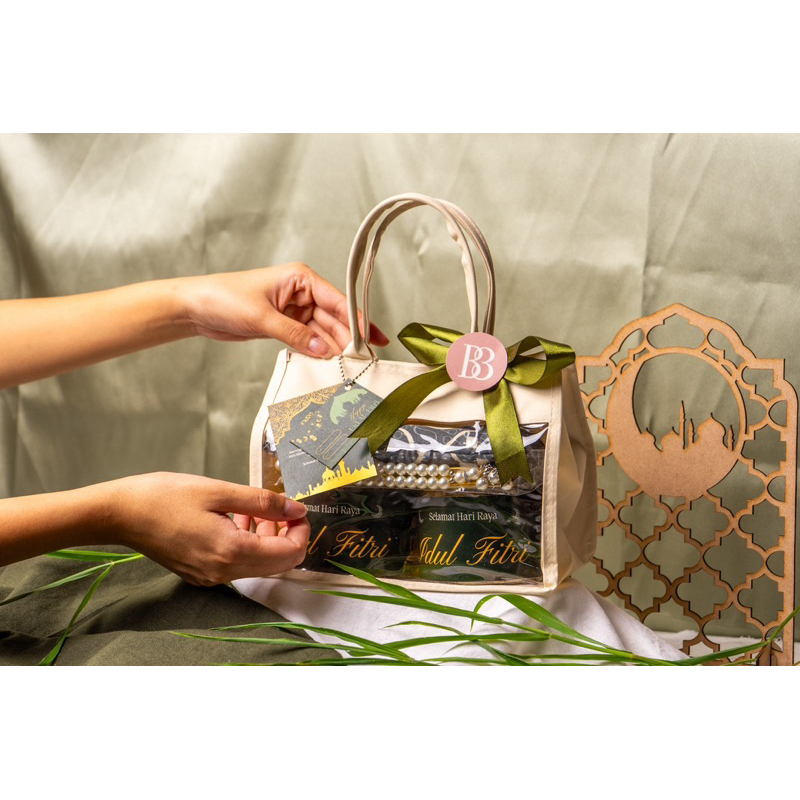 

Amana Essentials Blissful Bundles | Hampers Lebaran 2025