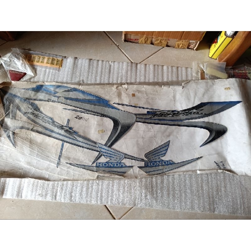 striping honda tiger revo tahun 2008 hitam original nos