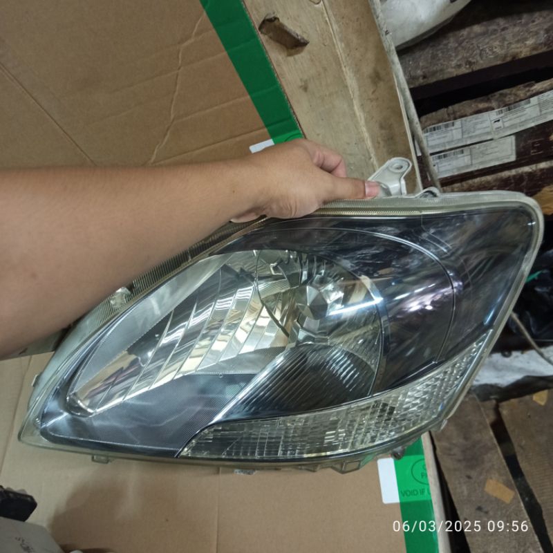 headlamp lampu depan vios 2012