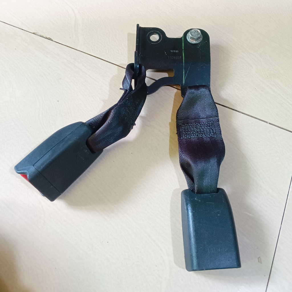 Pengait Safety Belt / Holder Safety Belt Universal