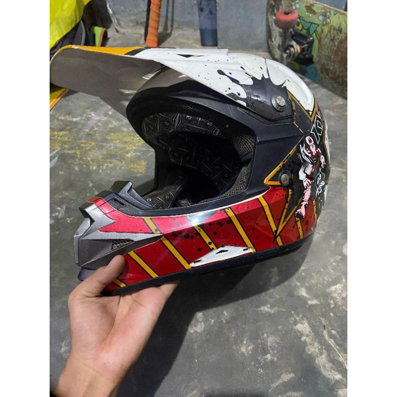 helm kyt trail size L nobox