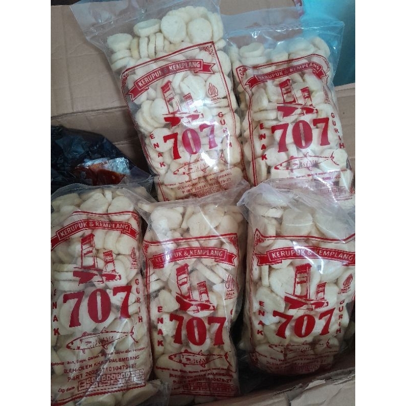 

kerupuk kemplang asli palembang