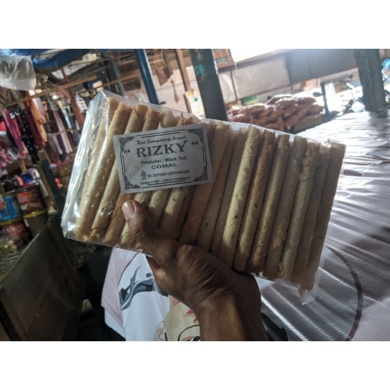 

Kue Semprong Super Renyah Gurih isi banyak Kemasan Besar