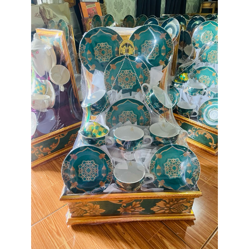

PARCEL TEA SET MEWAH
