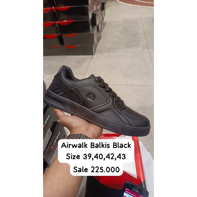 DISKON SEPATU HITAM AIRWALK BALKIS, TALAN Full Black 43