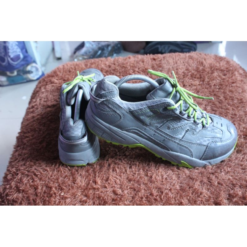 Sepatu stell toe" Worx safety by redwing"  Size 42,5 insole 280