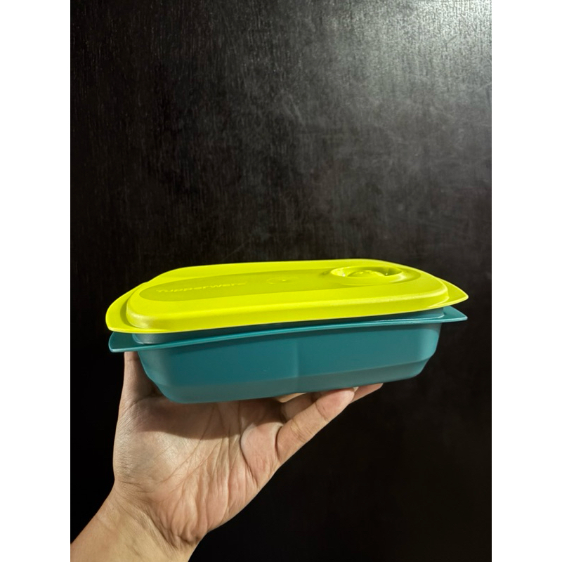 Byo Devided 1,1L Tupperware Tempat Makan Bersekat