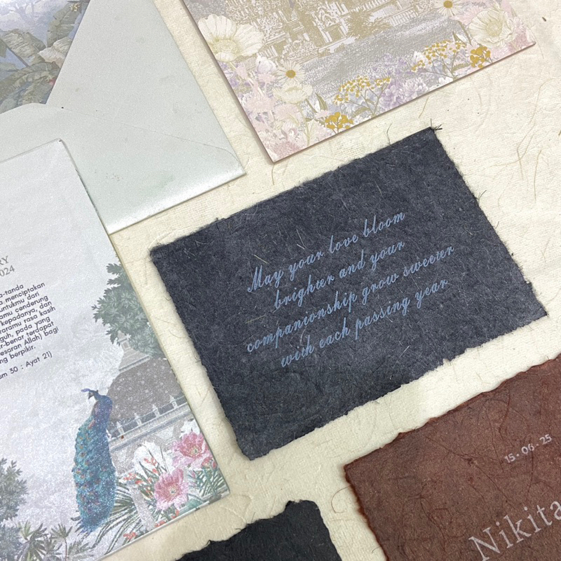 

CETAK kertas daur ulang hitam (jasa cetak + kertas) | cetak mahar daur ulang | cetak undangan daur ulang