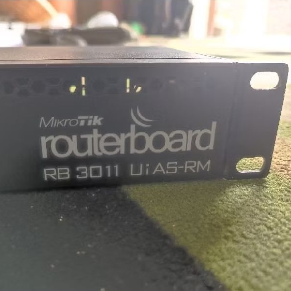 Mikrotik Rb3011 UiAs-RM Bekas Baik