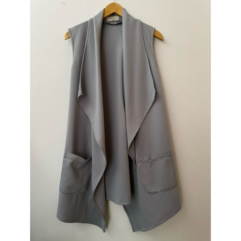 Preloved Outer Wearing Klamby