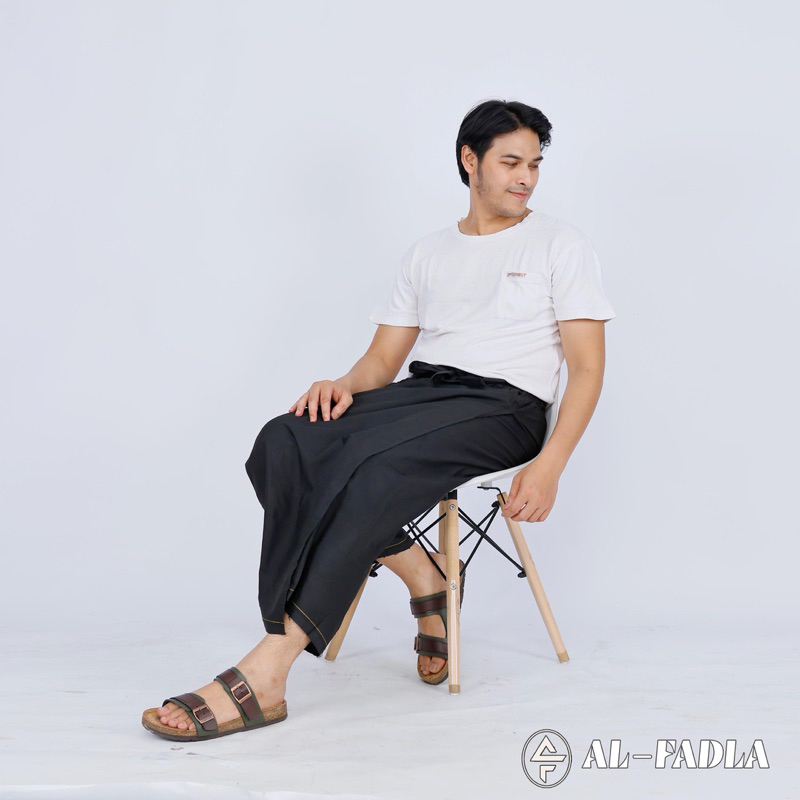 AL FADLA - Sarung Celana Dewasa Hitam Bordier Bawah