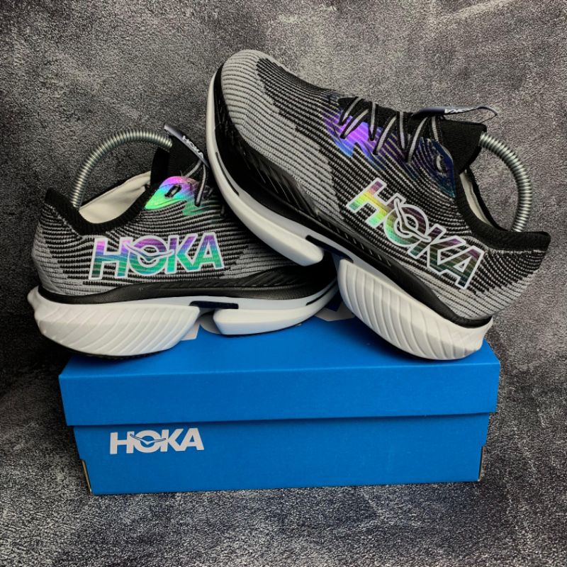 Sepatu Second Hoka Cielo X1