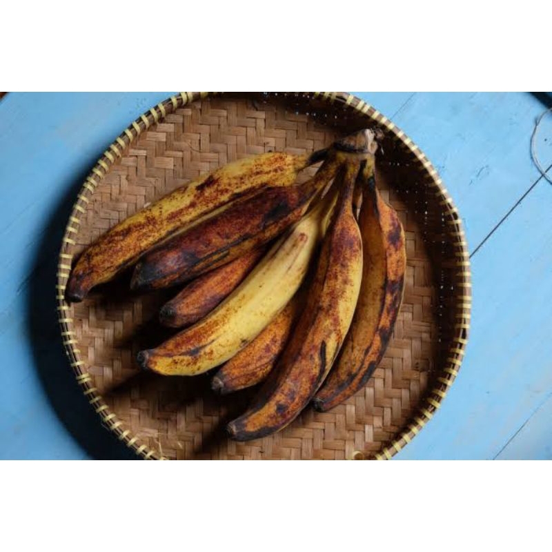 

pisang tanduk per 1kg isi 3-6pcs