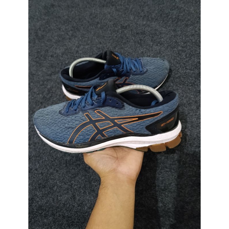 asics GT 1000 size 42,5 27cm + sepatu biru