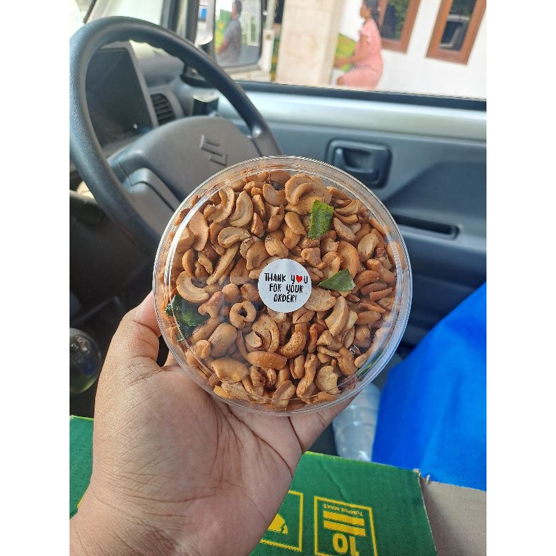 

kacang mete patahan toples 250ml