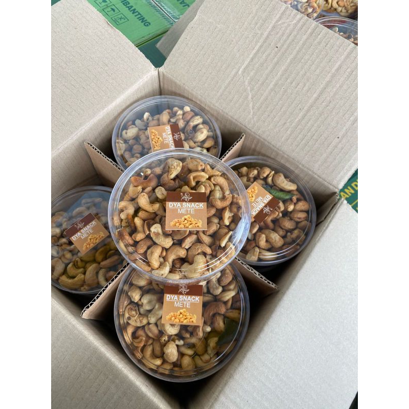 

kacang mete utuh toples