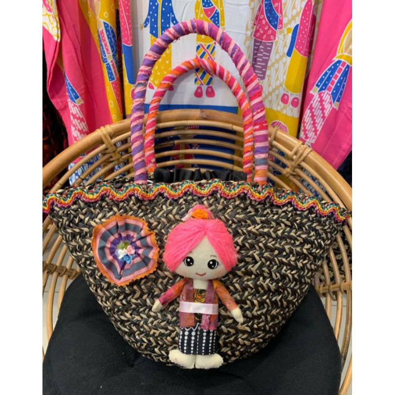 tas anyam tedjo rambut pink