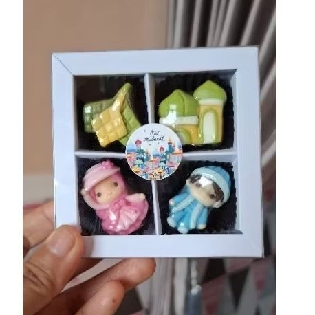 

hampers lebaran mini coklat box 4 sekat