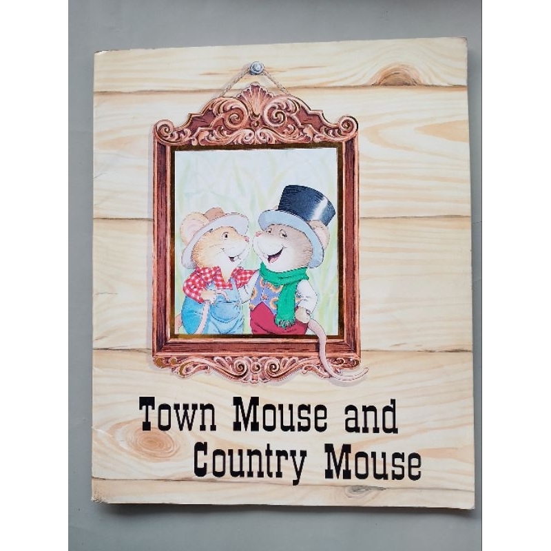 BUKU CERITA TOWN MOUSE AND COUNTRY MOUSE