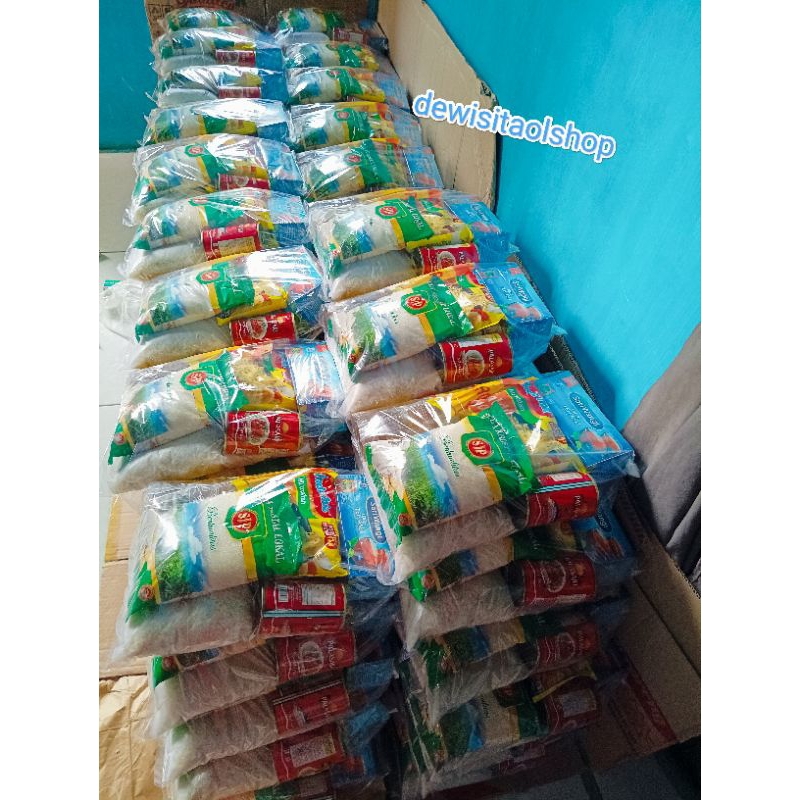 

paket sembako komplit untuk berbagi