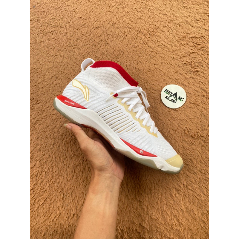 SEPATU BADMINTON LINING DAGGER