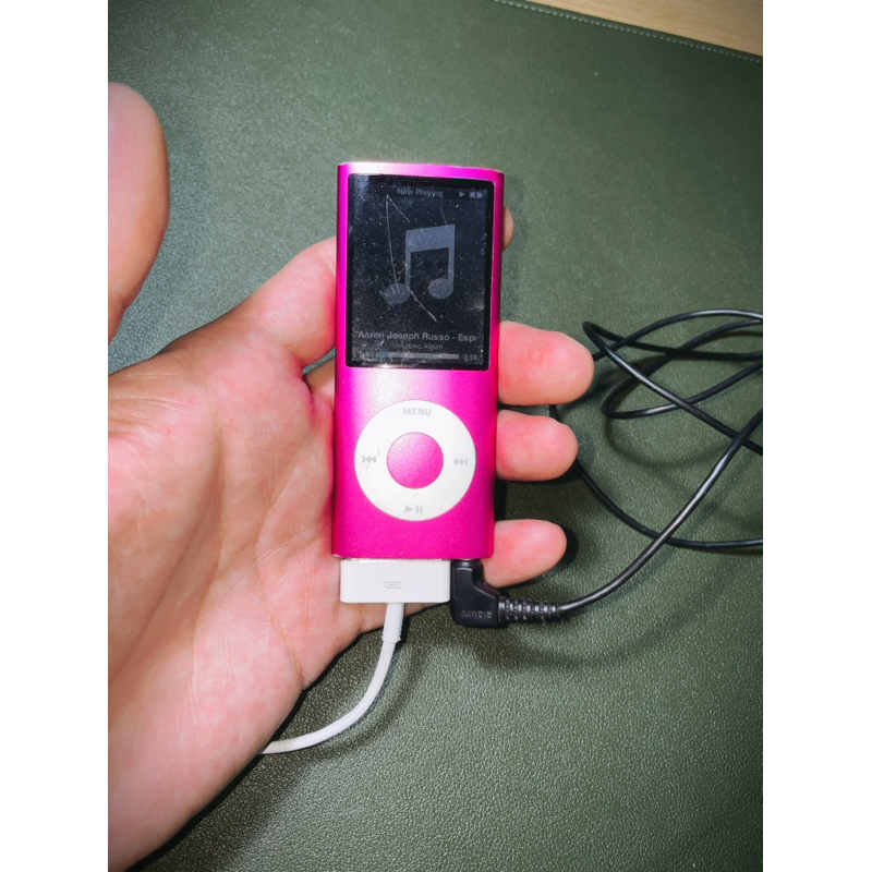 Apple iPod Nano 4th Generation 8GB Pink Music iOS Audio MP3 Player Original