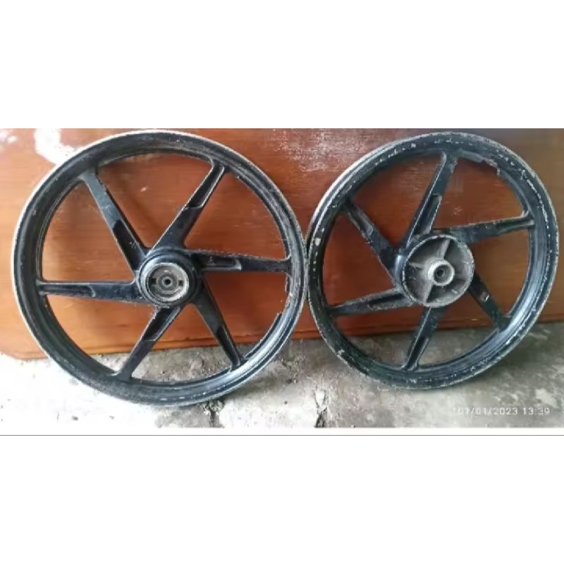 pelek depan belakang satria 2tak dobel disk original copotan