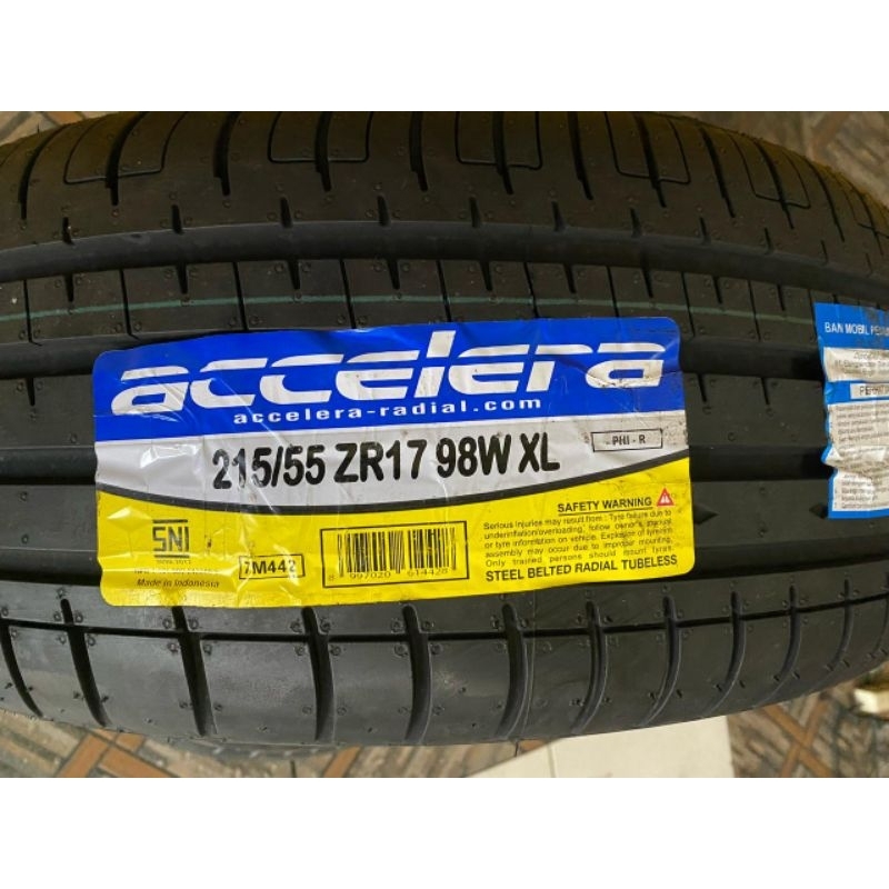 Ban Accelera PHI 215/55 R17